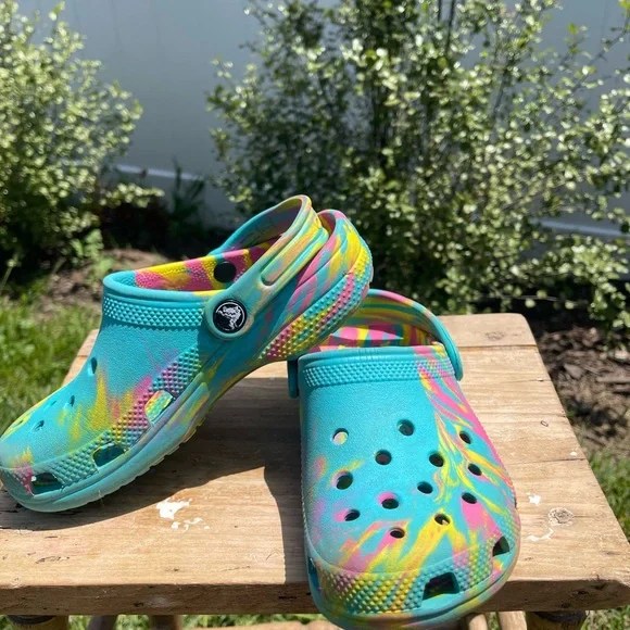 CROCS Blue and Yellow Sandals Vibrant Comfort - Picture 1 of 5